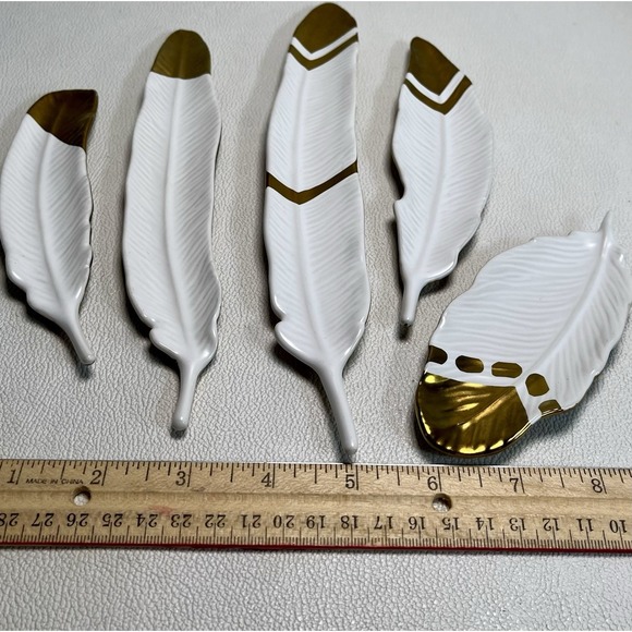 Set of 5 Porcelain Feather Wall Hangings White & Gold Ceramic Boho Decor - Picture 5 of 10